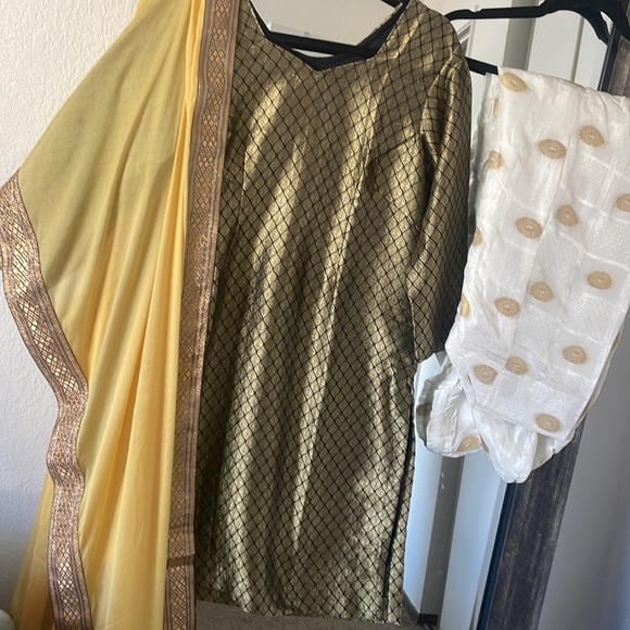 3 piece Indian suit salwar suit for any event gold/cream color combination - Picture 2 of 4